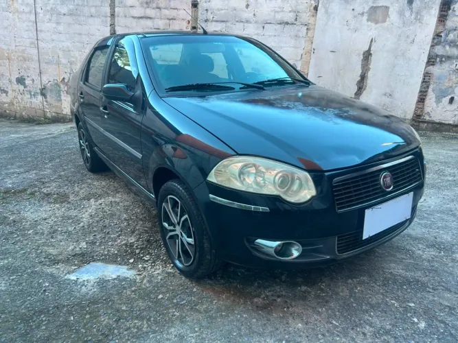 Fiat Siena HLX 1.8 MPI Flex 8V 4P 2010