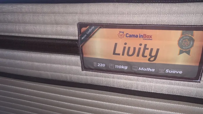 Cama semi nova usado por um mês