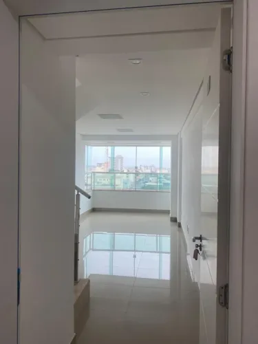 Apartamento Cobertura à venda no Santa Mônica.