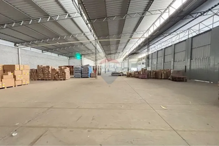 Galpão para locação no Bairro Nova Era - Benfica - 2400 m² de área - 1600 m² de Galpão