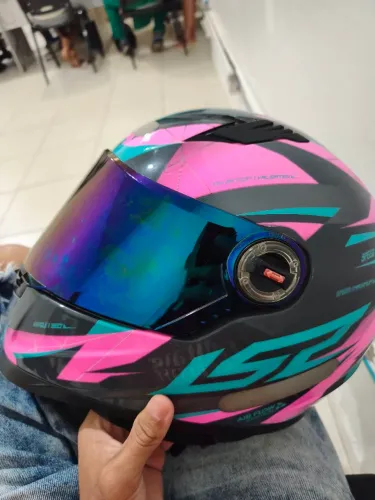 Capacete LS2 draze e ótimo estado apenas com algumas marcas de uso