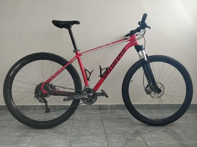 Bicicleta Specialized aro 29 Shimano Alivio tamanho L (G - 19)
