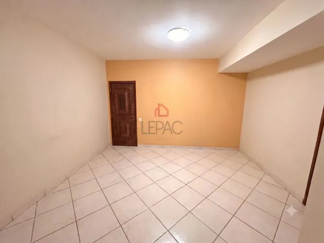 Apartamento no Leme a venda, 100m, 4 quartos, móveis e vaga de garagem