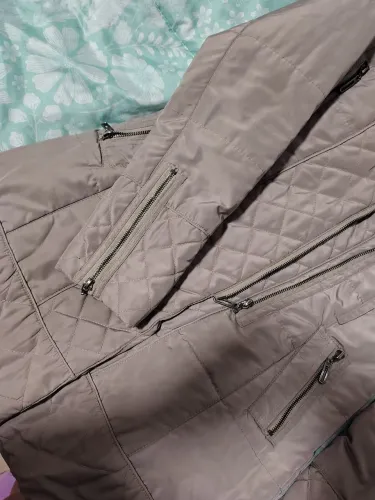 Casaco acolchoado com capuz tamanho M (veste 40, 42) marca ALPELO