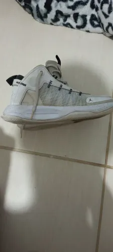 Tênis basketeira Jordan