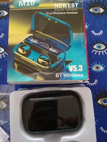 Fones de ouvido M10