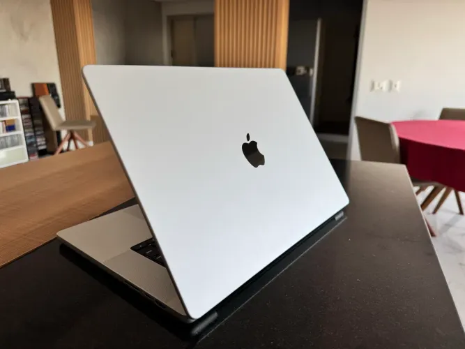 MacBook Pro 16 polegadas M3 Pro 18GB 1TB