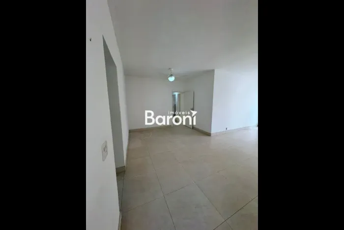 Apartamento para locação em Moema, na Avenida Rouxinol - Edifício Julia Maria