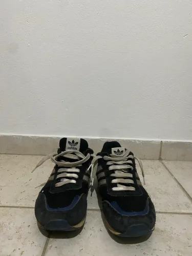 Tênis Adidas