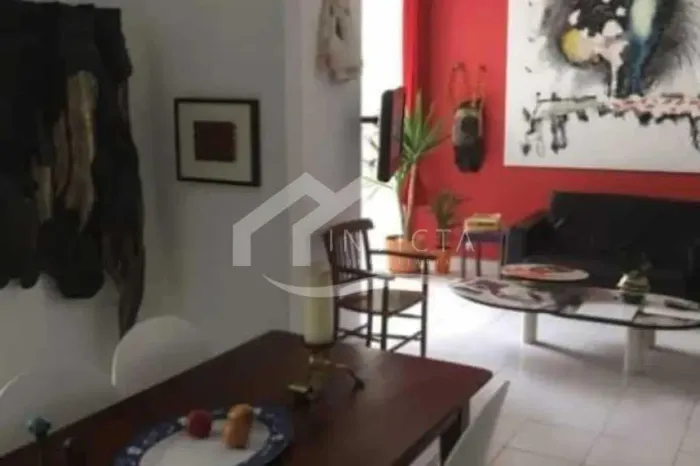 EXCELENTE IMOVEL QUADRA PRAIA
