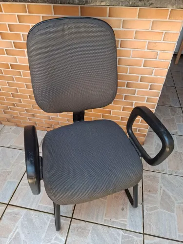 POLTRONA DE ESCRITÓRIO 