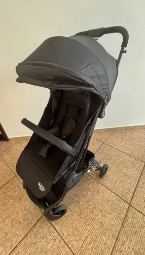 Carrinho de bebê Cosco