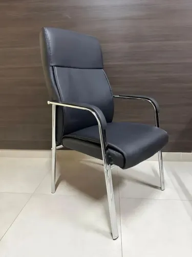 Cadeira Luxo fixa 4 pés 