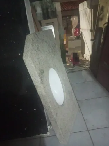 Pia de granito polido luxo. Negociável!