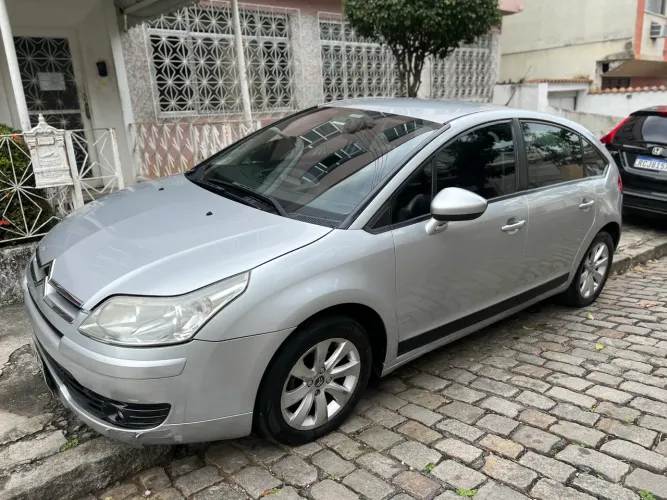 Citroen C4 GLX 1.6 Flex 16V 5P Mec. 2011