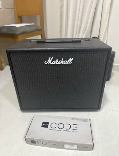 Amplificador de guitarra Marshall Code 50 + Footswitch excelente estado