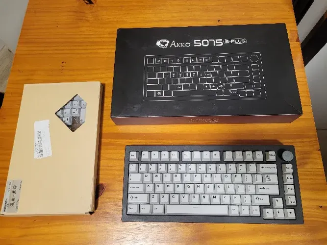 Teclado Mecânico Akko 7075B plus