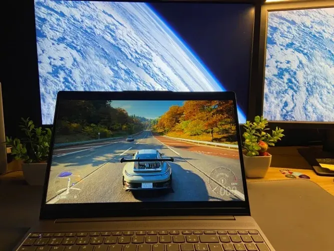 LENOVO IDEAPAD SLIM 3 RYZEN 7 | 16GB DDR5 | 512gb SSD