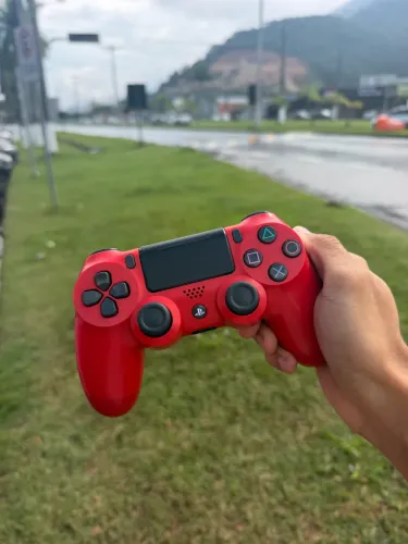 Controle de ps4 vermelho original