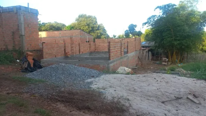 TERRENO COM CASA EM COMSTRUCAO