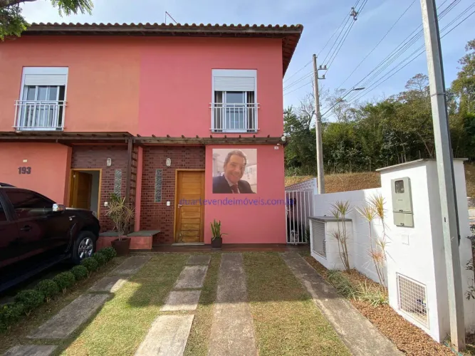 Vende-se Casa 2dorm, 2 vagas, no condomínio Club e Home Bosque dos Pássaros