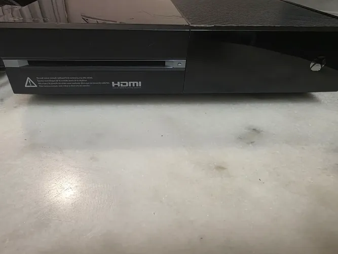 Xbox one fat com 500GB SSD 1 controle