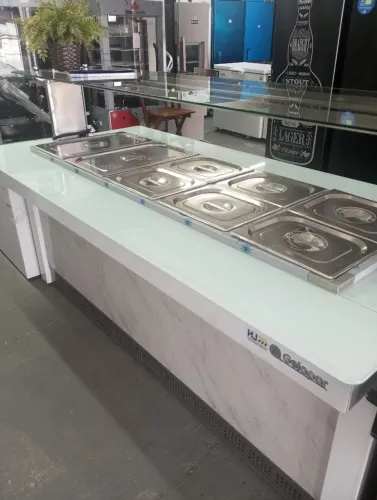 NZ. Buffet refrigerado 2 metros Gelopar
