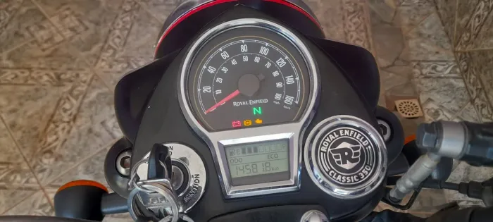 Royal enfield classic 350. 2023