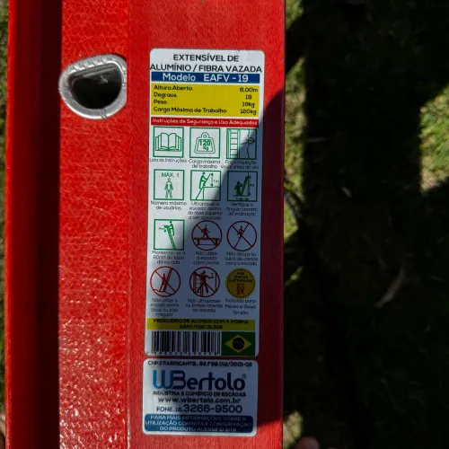 Escada de fibra com alumínio 