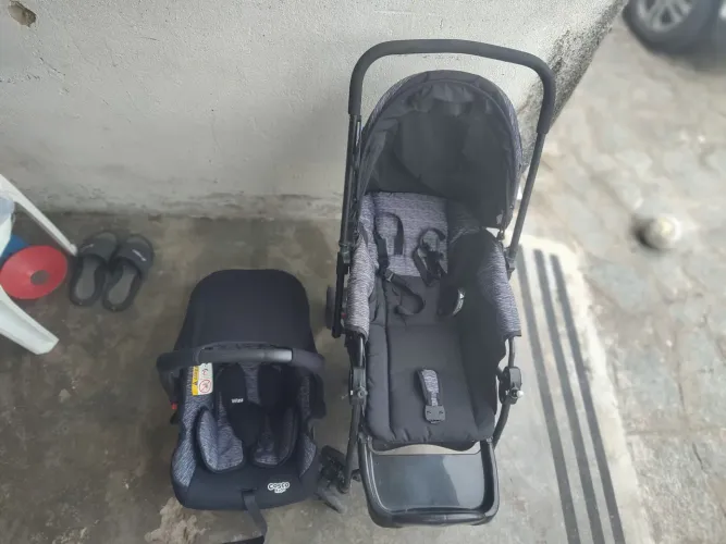 Carrinho de bebê + bebê conforto