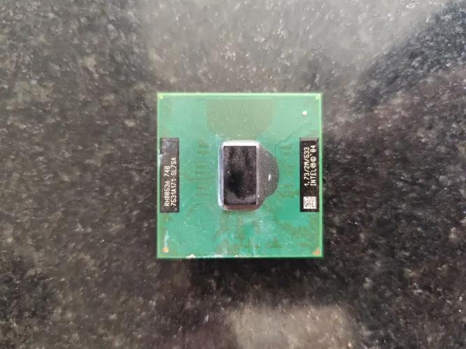 Intel Pentium M 740 1.73GHz 2MB FSB 533 - RH80536 - SL7SA - Processador Notebook