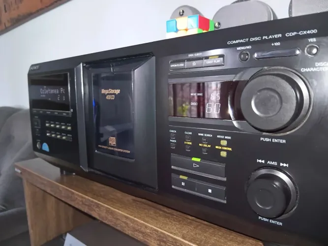 Toca cd storag  da sony 400cds