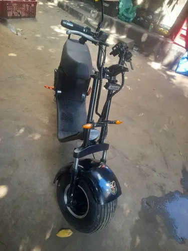 Vendo uma moto elétrica