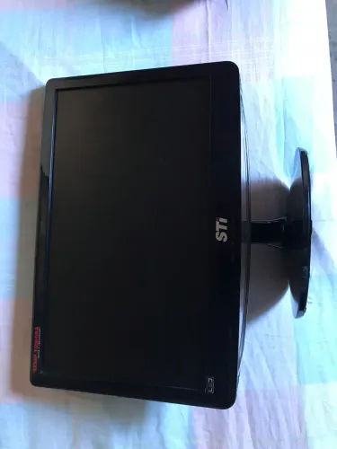 Vendo tela STi