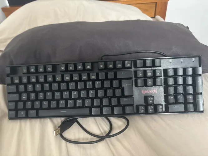 Teclado reddragon 100% k551