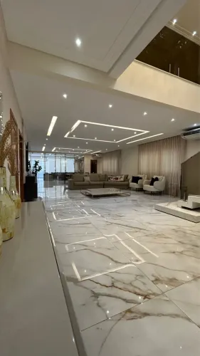 Alugo mansão no Montenegro Boulevard 5 suítes mobília completa 