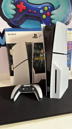 PlayStation 5 slim com leitor disco
