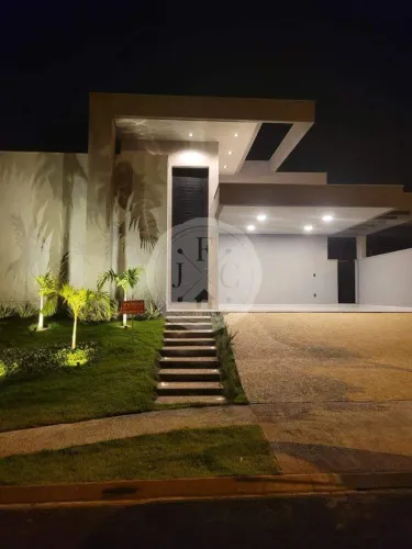 Casa em condomínio com 03 Suítes para Alugar, 238 m² construídos - Residencial Villa Di Ma