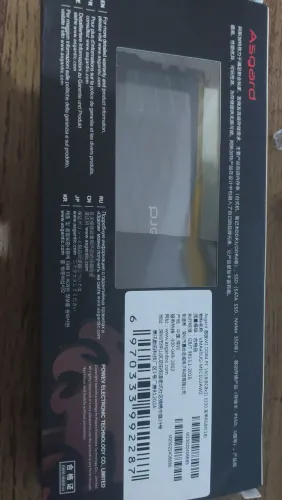 MEMÓRIA RAM 1x8gb 3200 C18