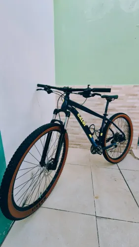 BICICLETA CALOI EXPLORER EXPERT