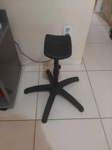 Suporte de pé para fazer unha