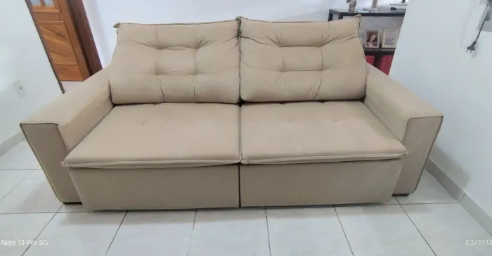 Sofá retrátil e reclinável