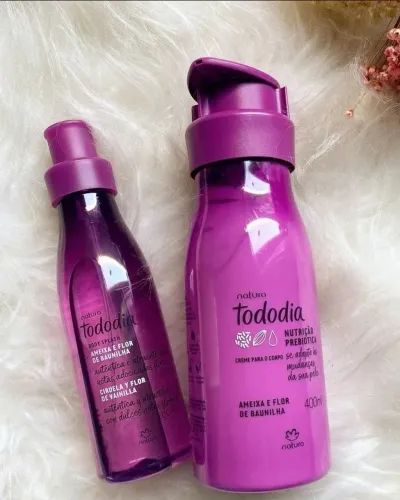 ? *PROMOÇÃO*  *KIT BODY SPLASH + HIDRATANTE CORPORAL, AMEIXA E FLOR DE BAUNILHA* ?