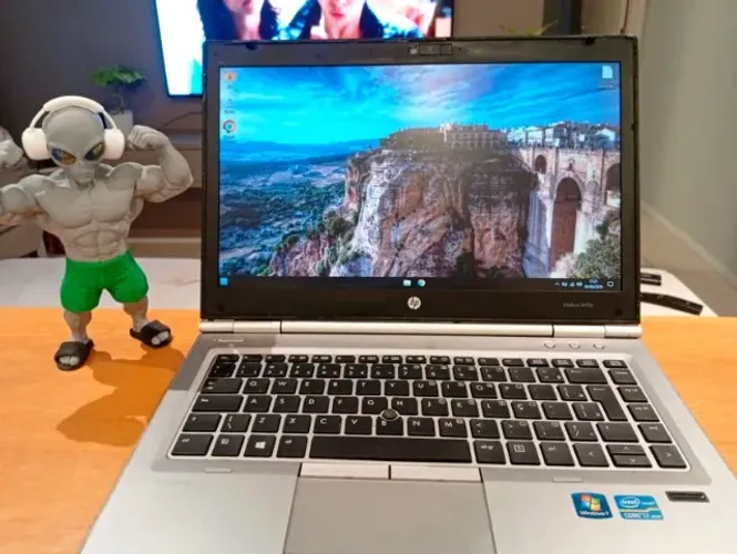 Notebook elitebook - Intel i7 - 8gb Ram - 500gb - Tela 14 - Placa de vídeo dedicada 2gb