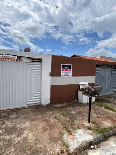3 CASAS EM UM LOTE DE 300 m² NO RESIDENCIAL OLINDA