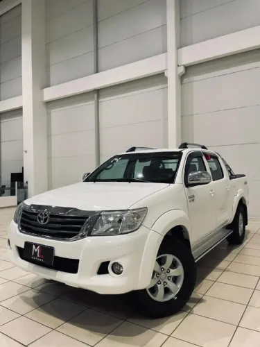 Toyota Hilux CD SRV 4X4 2.7 Flex 16V Aut. 2014