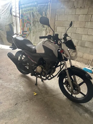 Excelente moto nunca me deu problema