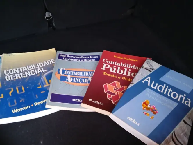 Vende-se livros para concurso