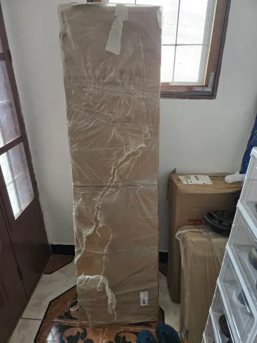 Vendo uma cama na caixa
