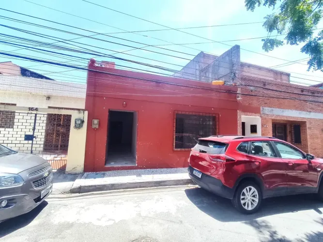 Casa Plana para venda possui 170 m² com 7 quartos em Aldeota - Fortaleza - CE